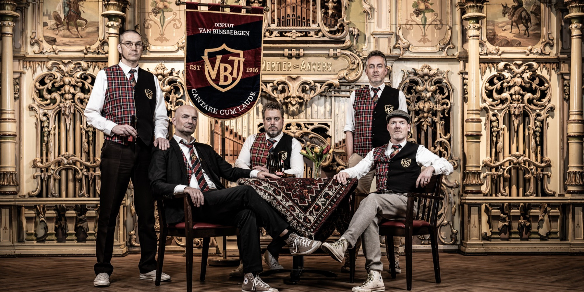 Van-Binsbergen-Trio